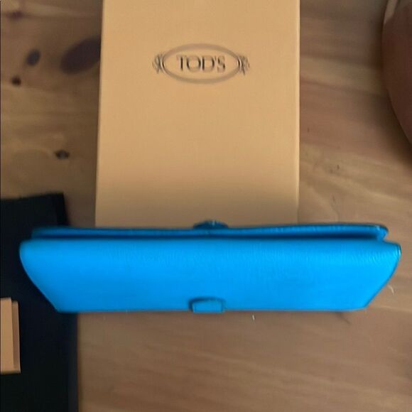 Tod's Blue Leather Wallet with Silver Clasp - Picture 11 of 11